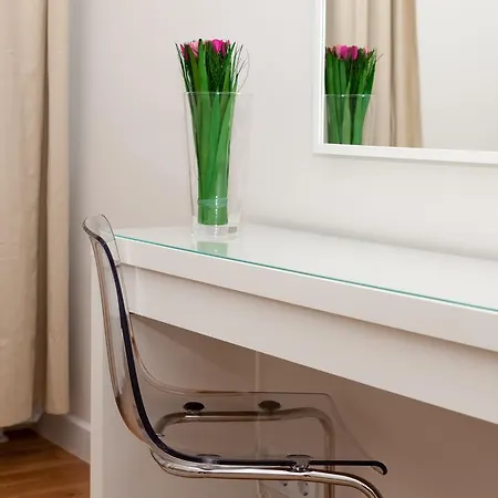 Flatiron Premium